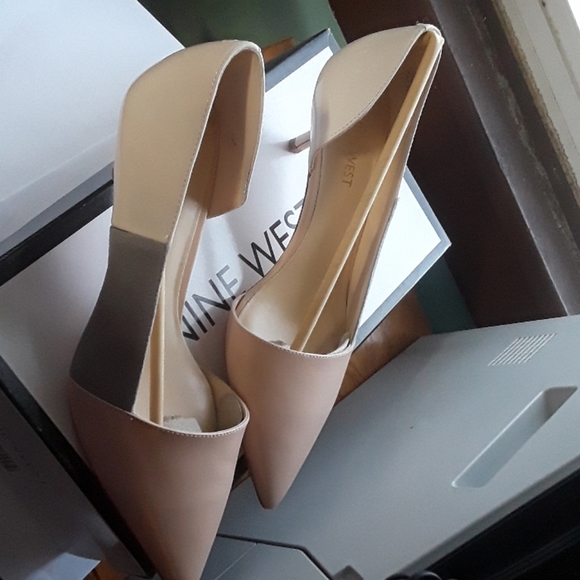 NINE WEST SHOES SIZE 7.5 M NATURAL - Picture 3 of 8